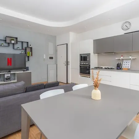 Wonderful Near Center,wifi,comfort,parking Apartment *