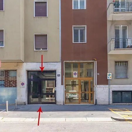 Apartment Wonderful Near Center,wifi,comfort,parking Milan